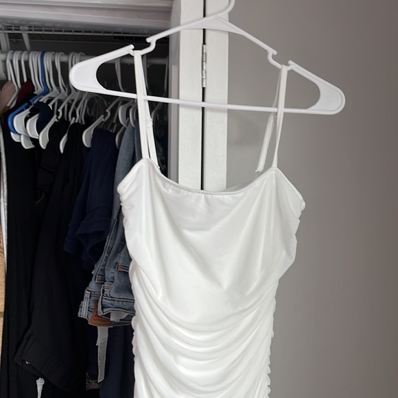 Amazon White Ruched Dress, NWOT - Picture 3 of 6
